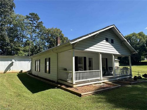 362 Pegram St, Elkin, NC, 28621-3527 | Card Image