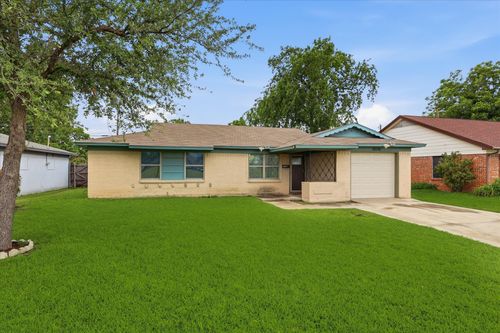 12135 Amsterdam Road, Farmers Branch, TX, 75234 | Card Image