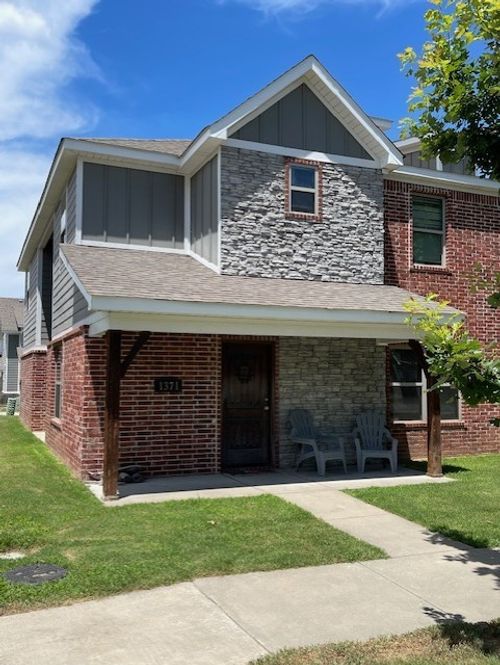 1371 N Corsica Dr, Fayetteville, AR, 72704-7156 | Card Image