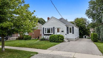 577 Grierson St, House other with 2 bedrooms, 2 bathrooms and 4 parking in Oshawa ON | Image 1