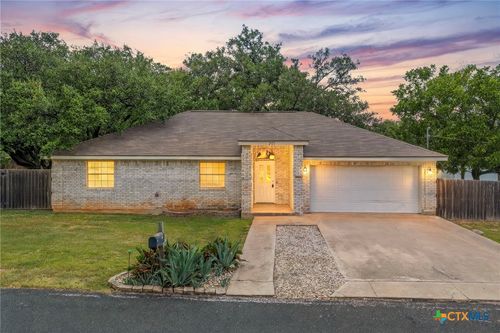 201 Pecan Ln, Georgetown, TX, 78628-2648 | Card Image