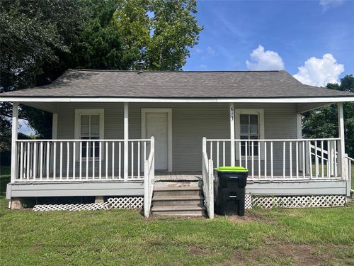 613 Harrison Ln, Wharton, TX, 77488-3615 | Card Image