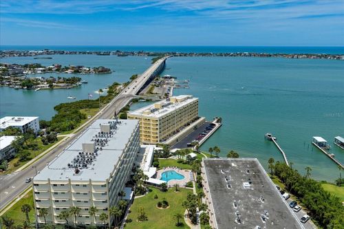 506c-100 Bluff View Dr, BELLEAIR BLUFFS, FL, 33770-1356 | Card Image