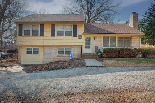 3 Eastridge Dr, Arkansas City, KS, 67005-8990 | Card Image