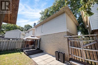 8485 Darlington Cres, House other with 3 bedrooms, 2 bathrooms and null parking in Windsor ON | Image 3