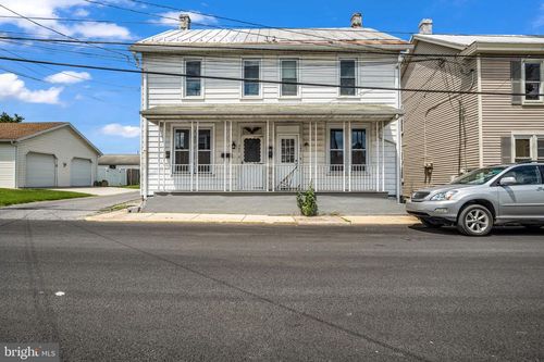 347-345 W Penn St, CARLISLE, PA, 17013-2249 | Card Image