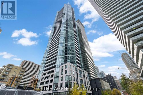 5110-45 Charles St E, Toronto, ON, M4Y0B8 | Card Image