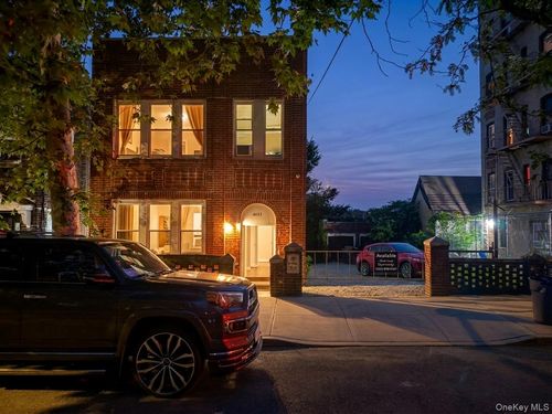 4451 Matilda Ave, Bronx, NY, 10470-1502 | Card Image