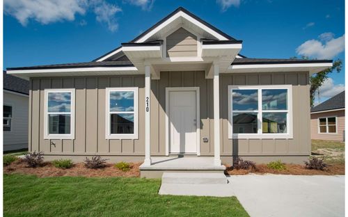 210 Mesa St Nw, Live Oak, FL, 32064-4863 | Card Image