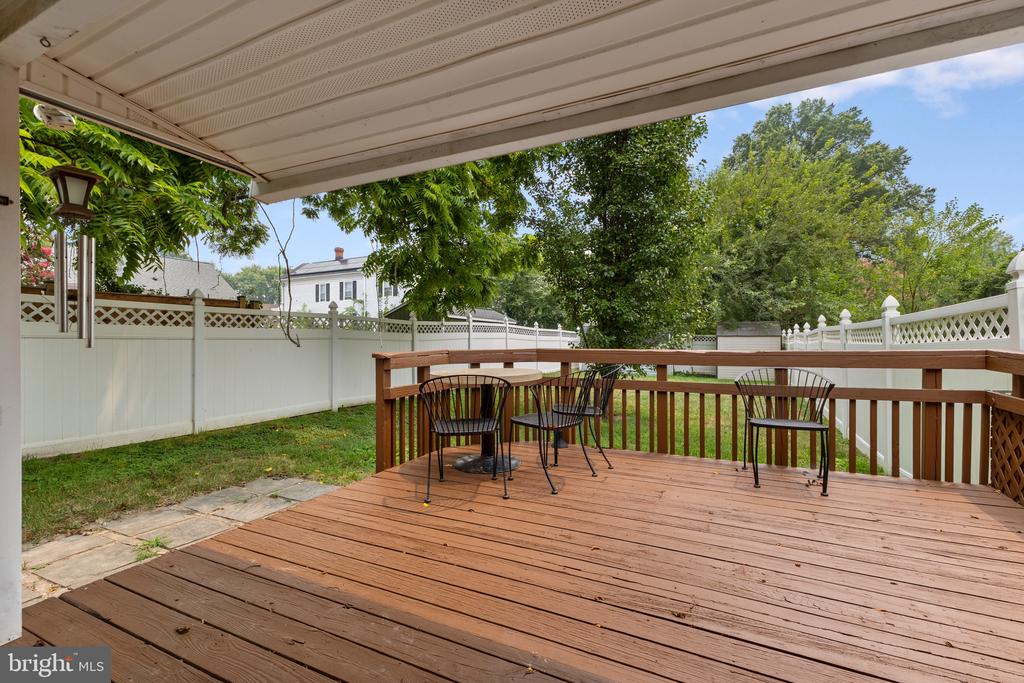 Residential in LAUREL 5