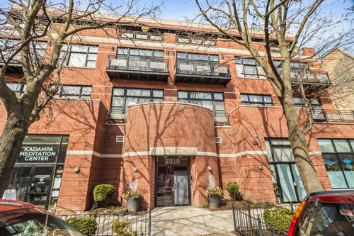 402-2010 W Pierce Ave, Chicago, IL, 60622-2889 | Card Image