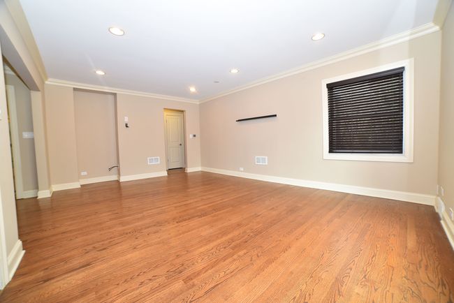813 S Wolf Rd, House other with 3 bedrooms, 3 bathrooms and 2 parking in Des Plaines IL | Image 4