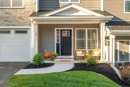 16 Valley View Dr, Killingly, CT, 06241-4126 | Card Image