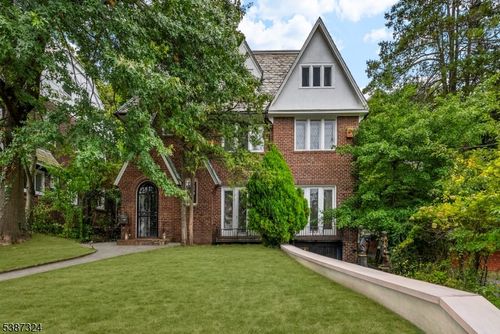 14 Upper Mountain Ave, Montclair, NJ, 07042-1814 | Card Image