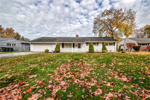 5173 Dogwood Trl, Lyndhurst, OH, 44124-2763 | Card Image