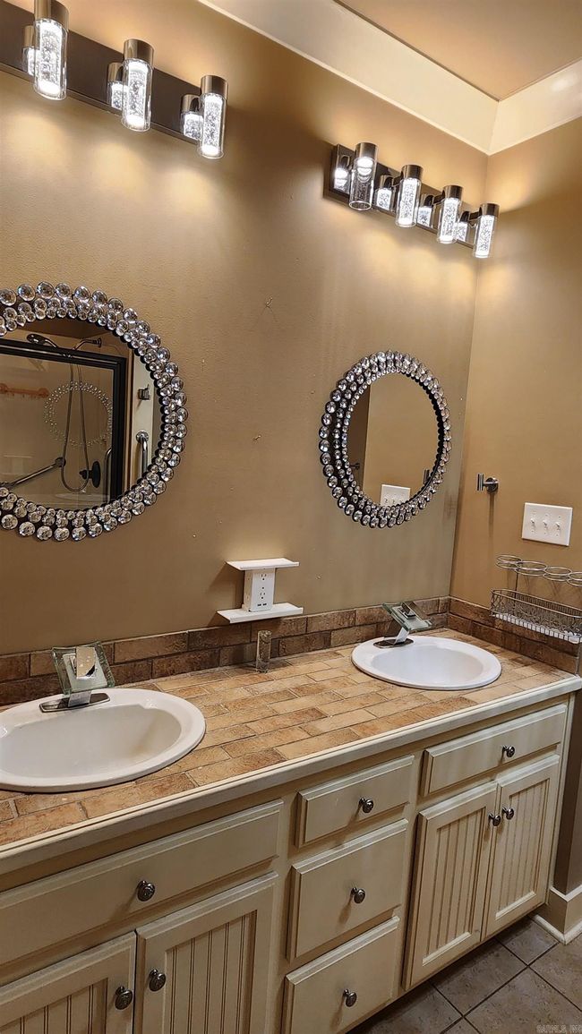 221 A St, House other with 4 bedrooms, 3 bathrooms and null parking in Bryant AR | Image 25