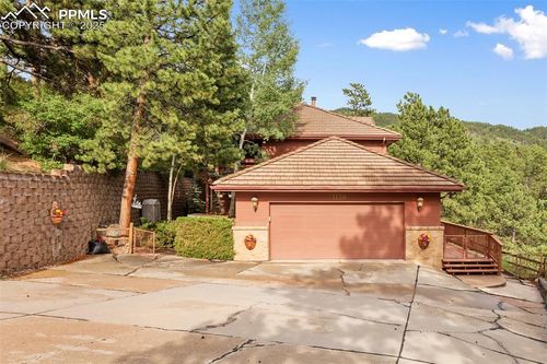 1130 Kings Crown Rd, Woodland Park, CO, 80863-7731 | Card Image