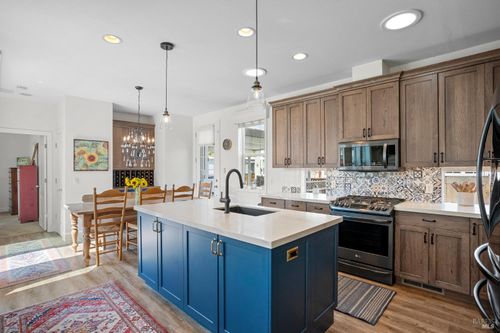 239 Teton Ct, San Rafael, CA, 94903-2212 | Card Image
