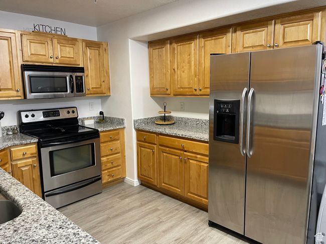 Lots of counter space for meal prep | Image 9