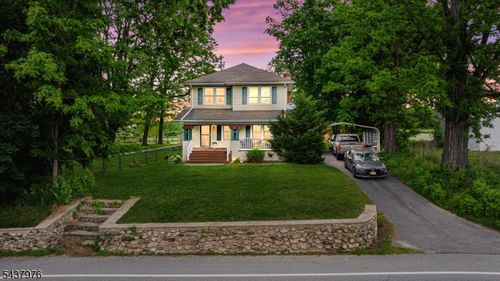 886 Brass Castle Rd, Belvidere, NJ, 07823-2731 | Card Image