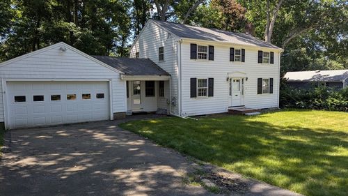 20 Colonial Rd, Hingham, MA, 02043-3639 | Card Image