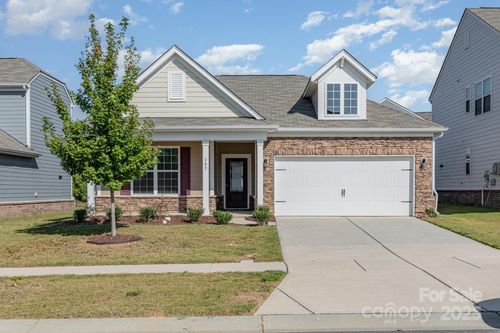 385 Rayland St, Monroe, NC, 28110-8372 | Card Image