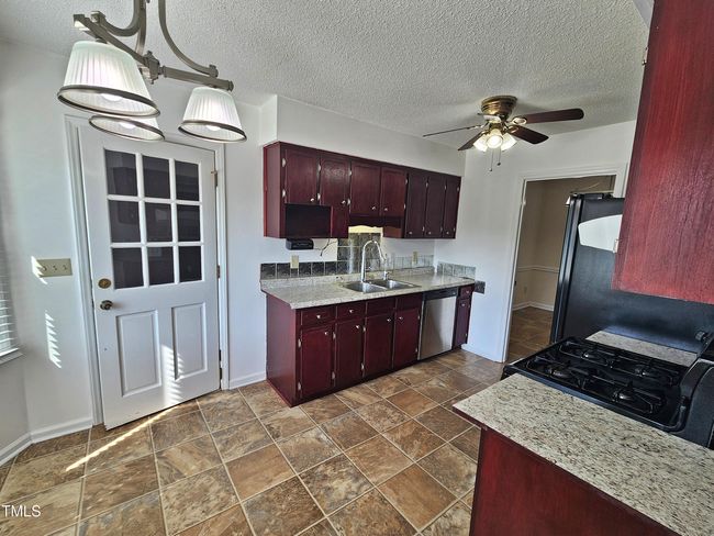 kitchen c | Image 13