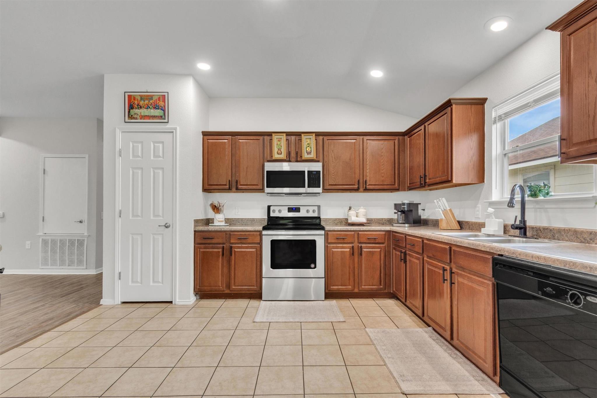 Residential in Del Valle 5