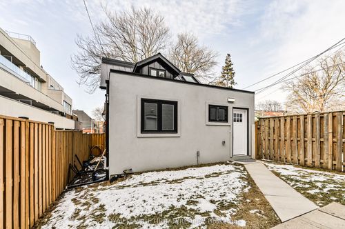 208 Woodbine Ave, Toronto, ON, M4L3P2 | Card Image
