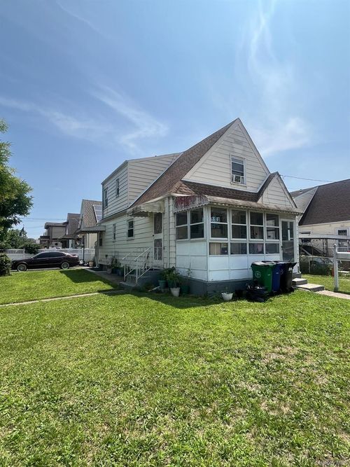 15418 129th Avenue, New York, NY, 11434 | Card Image