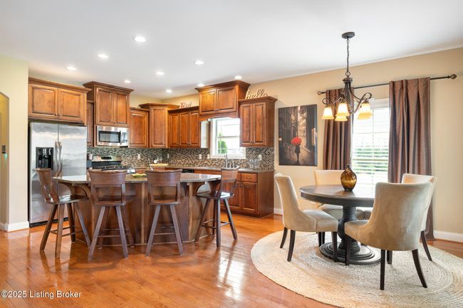 905 Fossil Creek Cir, House other with 4 bedrooms, 3 bathrooms and null parking in Louisville KY | Image 16