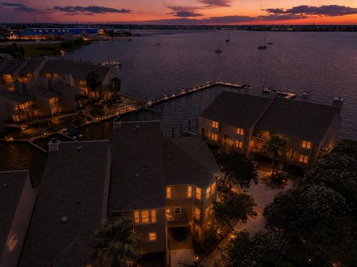 708-3663 Nasa Pkwy, Seabrook, TX, 77586-6319 | Card Image
