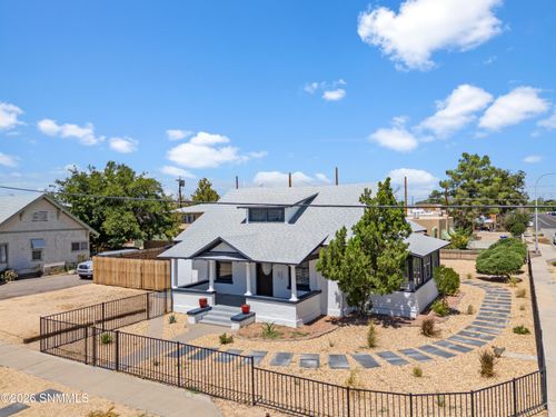 712 W Court Ave, Las Cruces, NM, 88005-2525 | Card Image