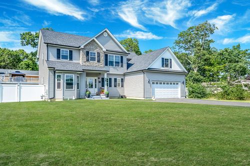 37 William St, Bohemia, NY, 11716 | Card Image