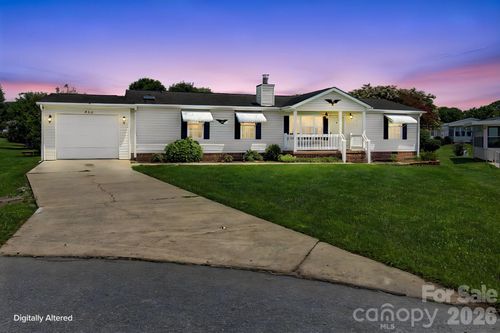 204 Red Birch Ct, Hendersonville, NC, 28739-9609 | Card Image