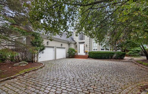 36 Stone Hill Dr S, Manhasset, NY, 11030-4426 | Card Image