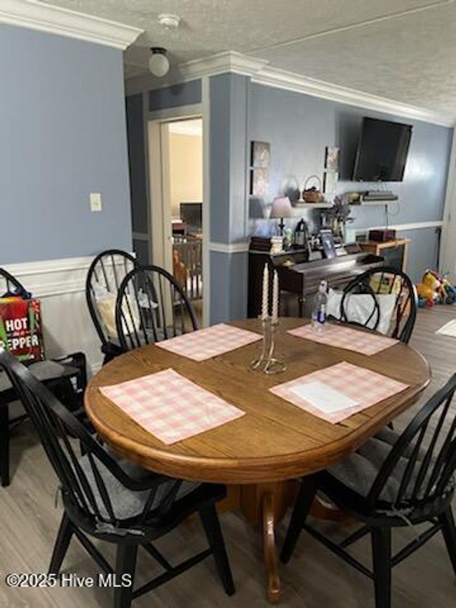 Dining room off from Kitchen | Image 10
