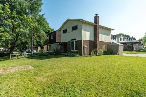 4 Tamarack Crt, Cambridge, ON, N3C3A8 | Card Image