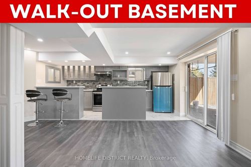 7 Mosely Cres, Ajax, ON, L1Z0M9 | Card Image