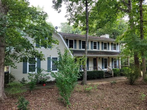 135 Pamela Ct, Fayetteville, GA, 30214-4309 | Card Image
