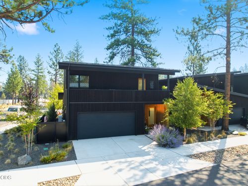 20-632 Sisters Woodland Way, Sisters, OR, 97759-1819 | Card Image