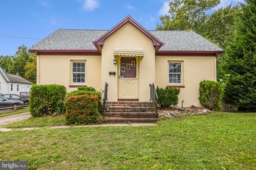 805 King George Rd, Fords, NJ, 08863-1961 | Card Image