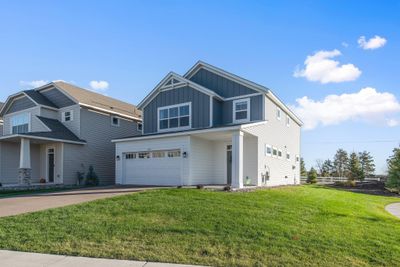 This home is on a corner lot on a culdesac street and boasts plenty of yard space | Image 2