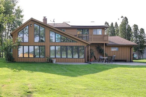 W166S8374 Kurtze Lane, Muskego, WI, 53150 | Card Image