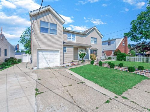 133 Farnum Blvd, Franklin Square, NY, 11010-1621 | Card Image