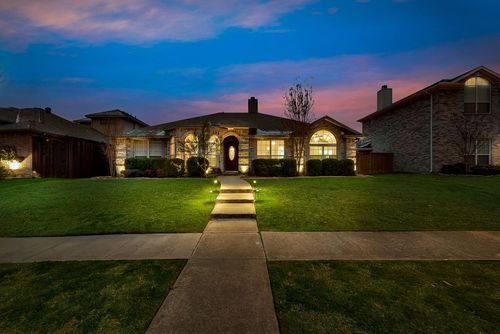 8318 Luna Dr, Rowlett, TX, 75088-7680 | Card Image