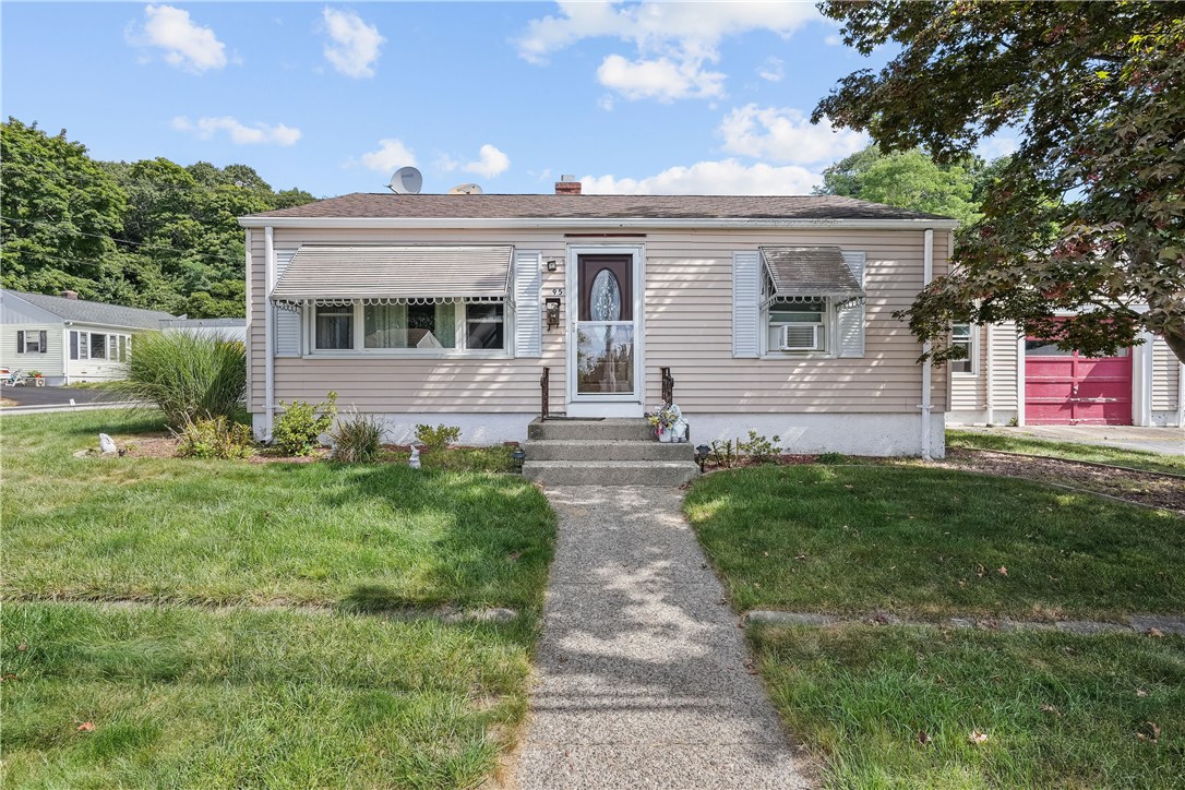 Roger Williams Ave, Rumford, RI 02916
