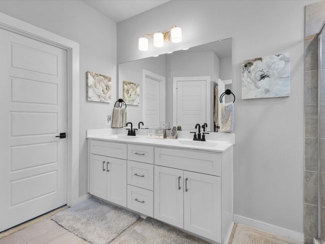 1366 Silverthorn Trl, House other with 5 bedrooms, 3 bathrooms and null parking in Justin TX | Image 15
