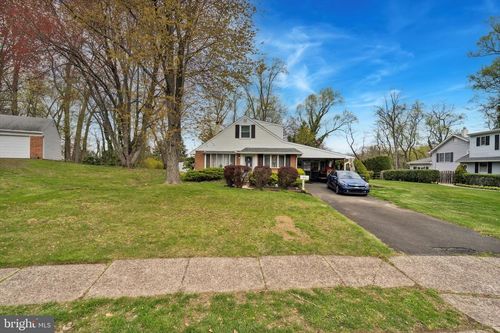 240 Cowbell Rd, WILLOW GROVE, PA, 19090-1522 | Card Image