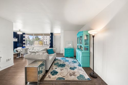 506-20 Forest Manor Road, North York, ON, M2J1M2 | Card Image